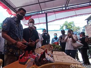 Sandiaga Uno Anugerahi Gegesik Kulon Cirebon Jadi Desa Wisata Terbaik