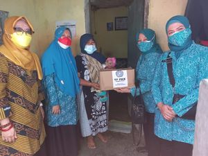 Penggerak PKK Kirim Bantuan untuk Desa Lokus Stunting di Sukabumi