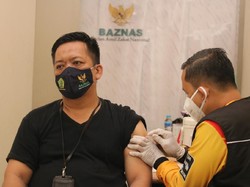 BAZNAS Gencarkan Program Kita Jaga Kyai & Vaksinasi di Pesantren