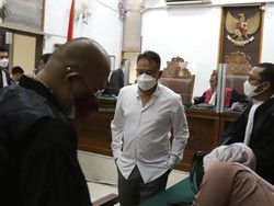 Vicky Prasetyo Tuding Kalina Oktarani Pergi ke Hotel dengan Selingkuhan