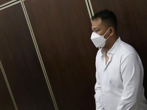 Vicky Prasetyo Tetap Divonis 4 Bulan Penjara di Kasus Gerebek Angel Lelga Vicky Prasetyo Tetap Divonis 4 Bulan Penjara di Kasus Gerebek Angel Lelga
