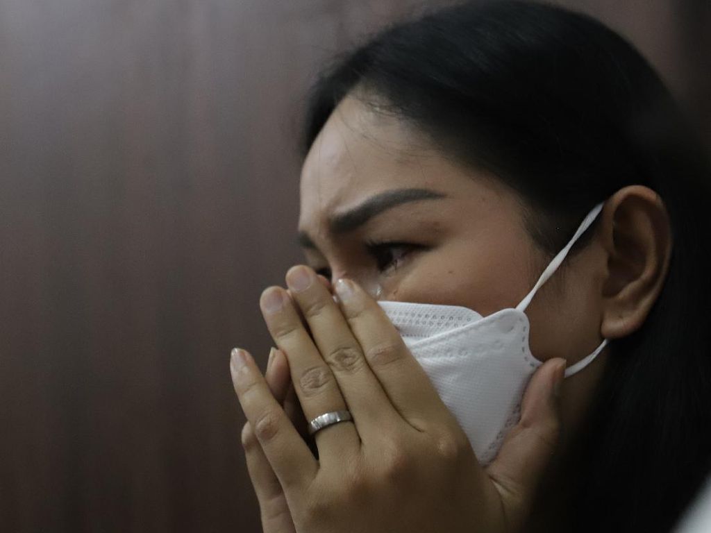 Ngaku Sudah Cerai, Kalina Oktarani Kini Spill Kejelekan Vicky Prasetyo