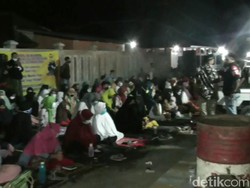 Warga Gelar Doa Bersama di TKP Pembunuhan Ibu-Anak di Subang