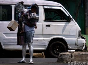 Pemerintah Diminta Tertibkan Fenomena Manusia Silver yang Diharamkan MUI