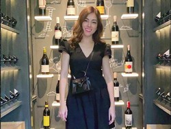 Reaksi Dhena Devanka Diisukan Dekat dengan Pengusaha