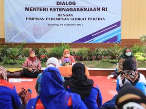 Menaker Dorong Pekerja Perempuan Cegah Pelecehan Lewat Dialog Sosial