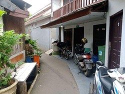 Harga Dibanting Abis! Kos-kosan 2 Tingkat-8 Kamar Dijual Rp 500 Jutaan