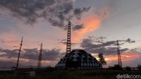 Lembayung Senja di Masjid Apung Al-Jabbar Bandung