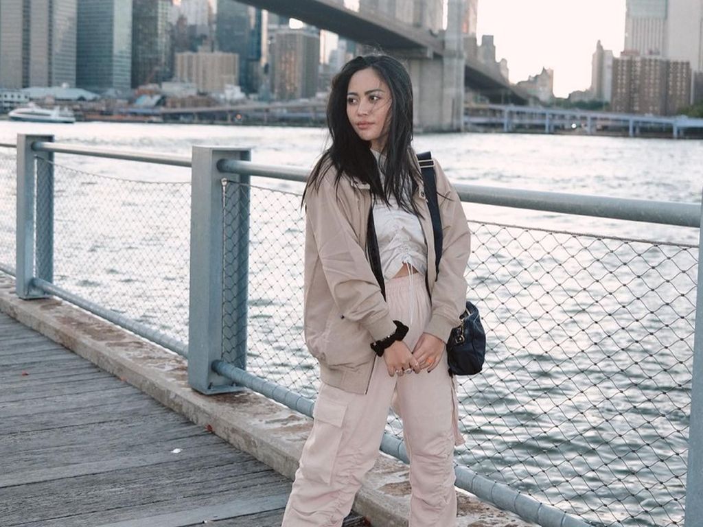 10 Kontroversi Artis Terhot: Kabar Hamil Duluan, Foto Ciuman hingga Perselingkuhan 10 Kontroversi Artis Terhot: Kabar Hamil Duluan, Foto Ciuman hingga Perselingkuhan