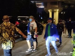 Momen Kubu AHY Geruduk Acara PD Versi Moeldoko di Serpong