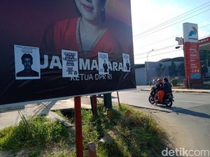 Selebaran Dipaksa Sehat Nempel di Baliho Puan, PDIP Klaten Bilang Begini Selebaran Dipaksa Sehat Nempel di Baliho Puan, PDIP Klaten Bilang Begini