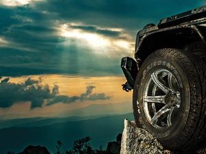 Jangan Salah, Ini Cara Pilih Ban SUV untuk Segala Jenis Medan