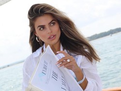 Brooks Nader Model Pakaian Renang yang Terkenal karena Pemotretan di Bali