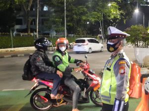 Crowd Free Night di Kawasan Sudirman-Thamrin, Banyak Pengendara Diputarbalik Crowd Free Night di Kawasan Sudirman-Thamrin, Banyak Pengendara Diputarbalik