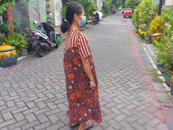 Fenomena Hari Tanpa Bayangan di Surabaya Tertutup Mendung