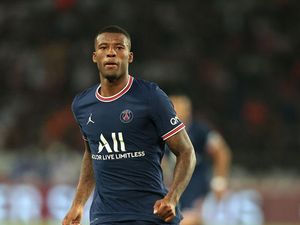 Van Gaal Cemaskan Situasi Wijnaldum di PSG