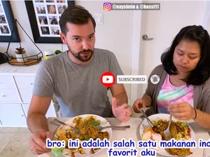 Sang Istri Masak Indomie Campur Tahu Tek-tek, Bule Ini Ketagihan Sang Istri Masak Indomie Campur Tahu Tek-tek, Bule Ini Ketagihan