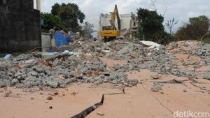 Kampung Miliarder di Sleman Mulai Dibongkar