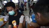 Keseruan Vaksin Massal Bareng Trans 7