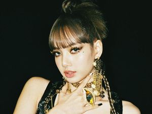 Lisa Blackpink Minta Maaf, Dipicu Gaya Rambut Kepang di Video Money