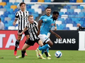 Napoli Vs Juventus: Bianconeri Tumbang, Dekati Zona Degradasi