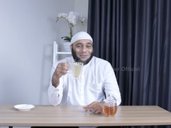 Selain Menyehatkan, dr Zaidul Akbar Ungkap Keberkahan Air Madu