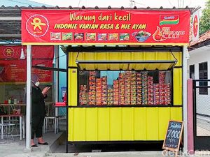 Warung Indomie Kekinian, Bisa Pilih Topping Sendiri!