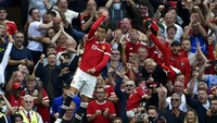 Siuuu! Selebrasi ikonik Ronaldo pun hadir di Old Trafford. (Foto: AP/Rui Vieira)