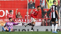 Di Old Trafford, Ronaldo menjalani debut kedua bersama MU. (Foto: Getty Images/Clive Brunskill)
