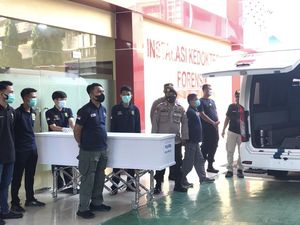 Dua Jenazah Korban Kebakaran Lapas Tangerang Diserahkan ke Keluarga Dua Jenazah Korban Kebakaran Lapas Tangerang Diserahkan ke Keluarga
