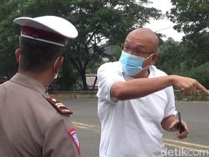 Protes Pengendara yang Ogah Diputar Balik Saat Ganjil Genap di Purwakarta