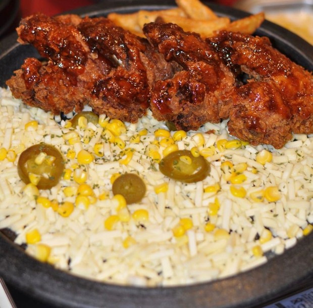 Kalau kamu mencari restoran untuk makan beramai-ramai, Ojju bisa menjadi restoran Korea pilihanmu nih Beauties. Sebab restoran ini menyediakan makanan dengan porsi besar.