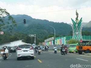 Rest Area Gunung Mas Tempat Relokasi PKL Puncak, Masih Sepi
