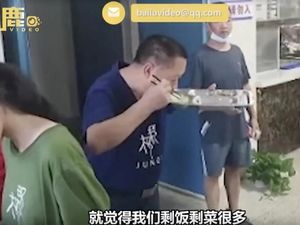 Tak Tega Makanan Dibuang, Kepala Sekolah Ini Rela Habiskan Makanan Sisa Semua Muridnya