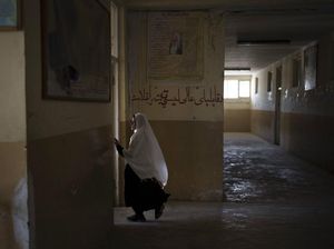 Taliban Batalkan Pembukaan Sekolah, Murid-murid Pulang Menangis Taliban Batalkan Pembukaan Sekolah, Murid-murid Pulang Menangis