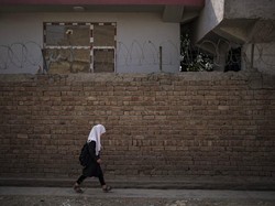 Sekolah di Afghanistan Kembali Dibuka, Nasib Murid Perempuan Bagaimana?