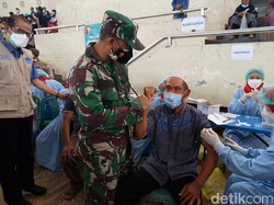 Vaksinasi Terus Digencarkan di Magetan Demi Kejar Level 1