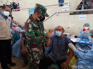 Vaksinasi Terus Digencarkan di Magetan Demi Kejar Level 1 Vaksinasi Terus Digencarkan di Magetan Demi Kejar Level 1