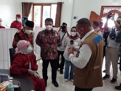 Basarah Gelar Vaksinasi di Malang, Alokasikan 9.000 Paket Vaksin