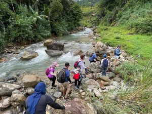 5 Tempat Adem buat Healing yang Bisa Dicapai dengan Motor