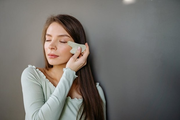 Fakta keliru seputar skincare, waspadai jangan sampai membahayakan/Foto: pexels.com/Yan Krukov