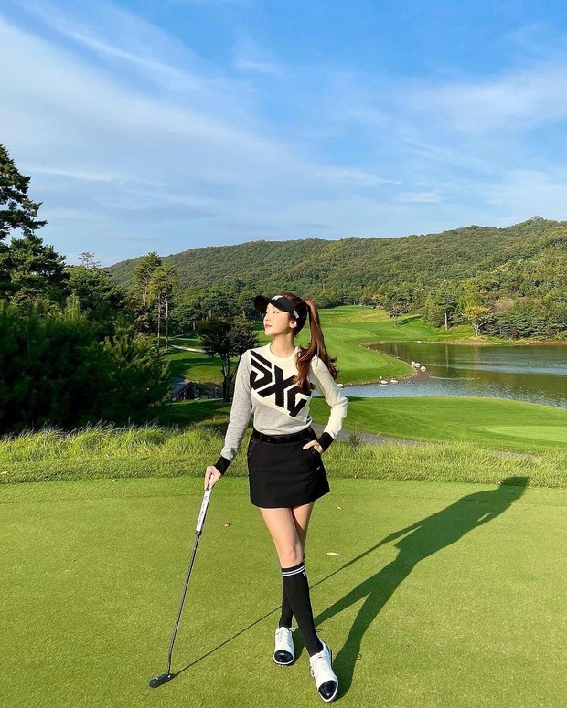 Jessica Jung di lapangan golf