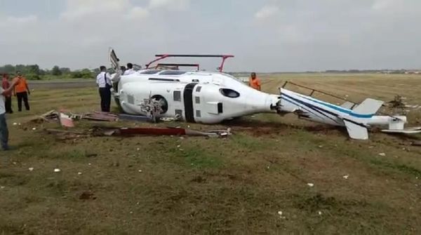 Potret Heli BBKFP Kemenhub yang Jatuh Terguling, Ekornya Patah