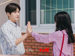 10+ Rekomendasi Drakor Komedi yang Lucu dan Bikin Ketawa Ngakak 10+ Rekomendasi Drakor Komedi yang Lucu dan Bikin Ketawa Ngakak