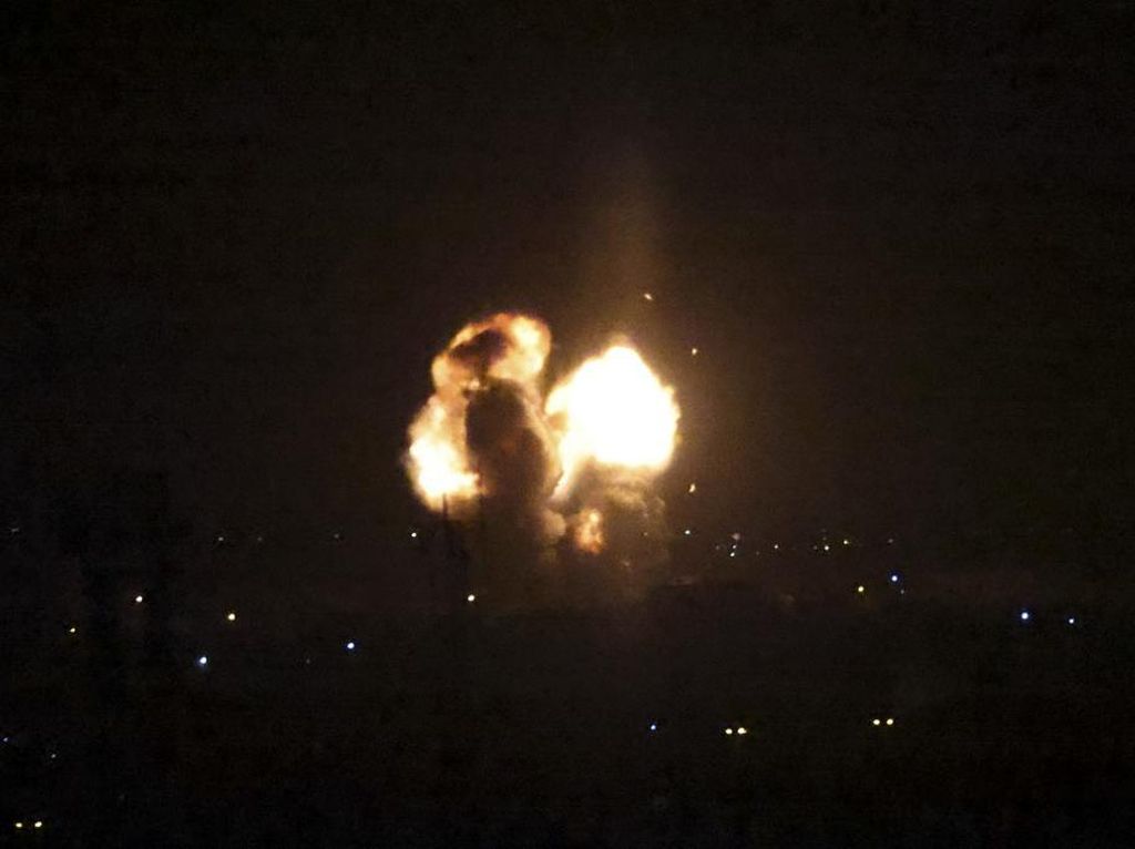 Serangan Udara Israel Hantam Pelabuhan Suriah Serangan Udara Israel Hantam Pelabuhan Suriah