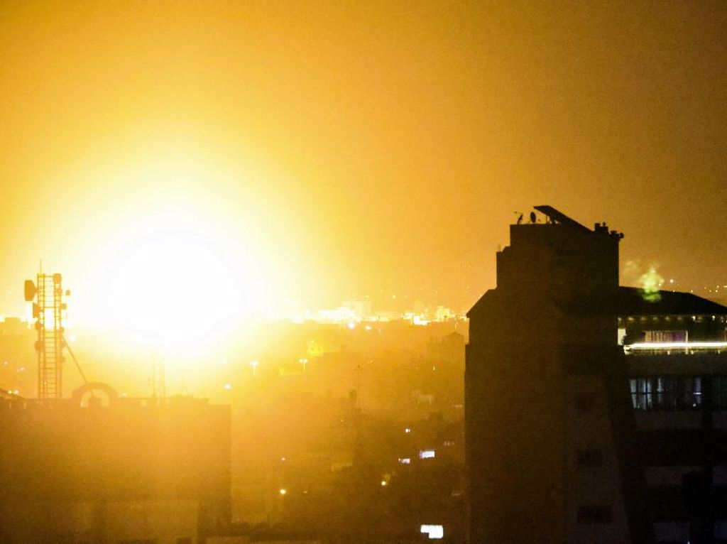Israel Kembali Lancarkan Serangan Udara ke Gaza Israel Kembali Lancarkan Serangan Udara ke Gaza