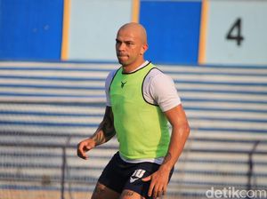 Persela: Ivan Carlos Belum Pulih 100 Persen Persela: Ivan Carlos Belum Pulih 100 Persen