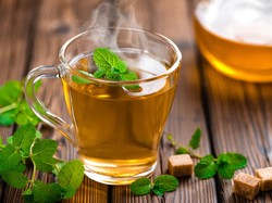 Jangan Khawatir, Lapisan Lilin Pada Teh Panas Aman Diminum