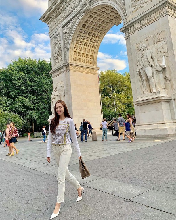 Jessica Jung dengan Tes Hermès Birkin