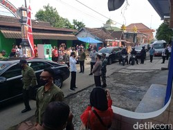 Jokowi Kunjungi Lokasi Vaksinasi Door to Door di Klaten
